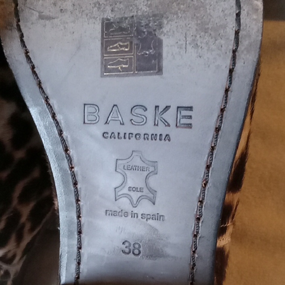 Women's Leopard Print Ankle Booties - Picture 6 of 8